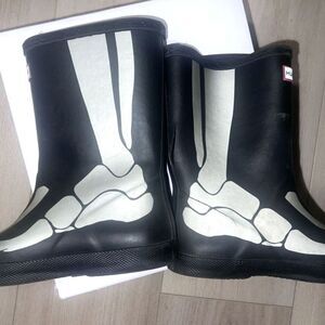 Hunter  Black Skeleton Bones Kids UK 12 Rubber Rain Boots  RARE WITH FLAW